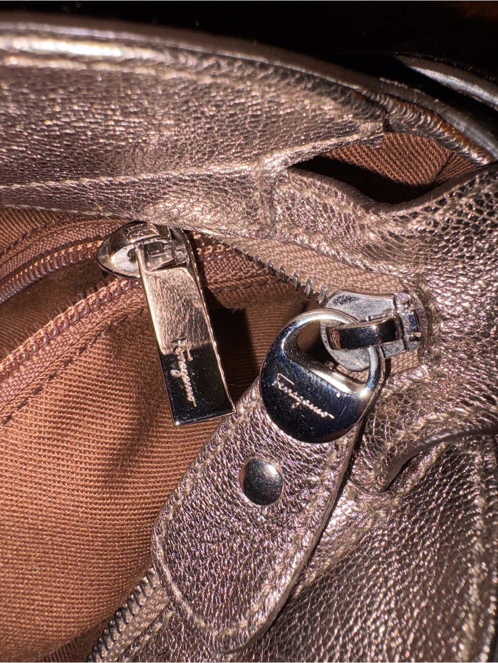 Salvatore Ferragamo Vintage Metallic Platinum/Silver Marisa Bag Gancini Leather - Picture 11 of 14